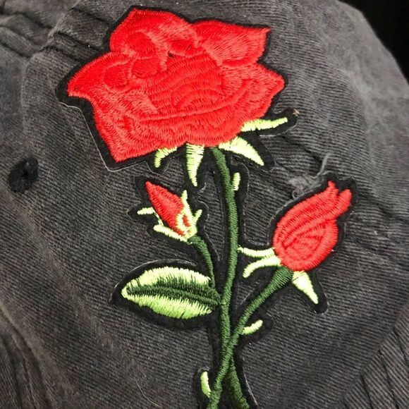 Fun cap with rose by David & Young - Picture 2 of 2